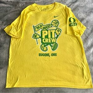 Nike Oregon Sco DUCKS 24-25 Basketball PIT CREW Logo Tee Shirt Mens XXL Yellow